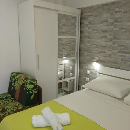 Apartments Meri Vodice Luaran gambar