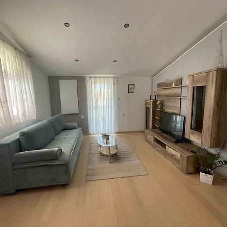 Apartments Meri Vodice Luaran gambar