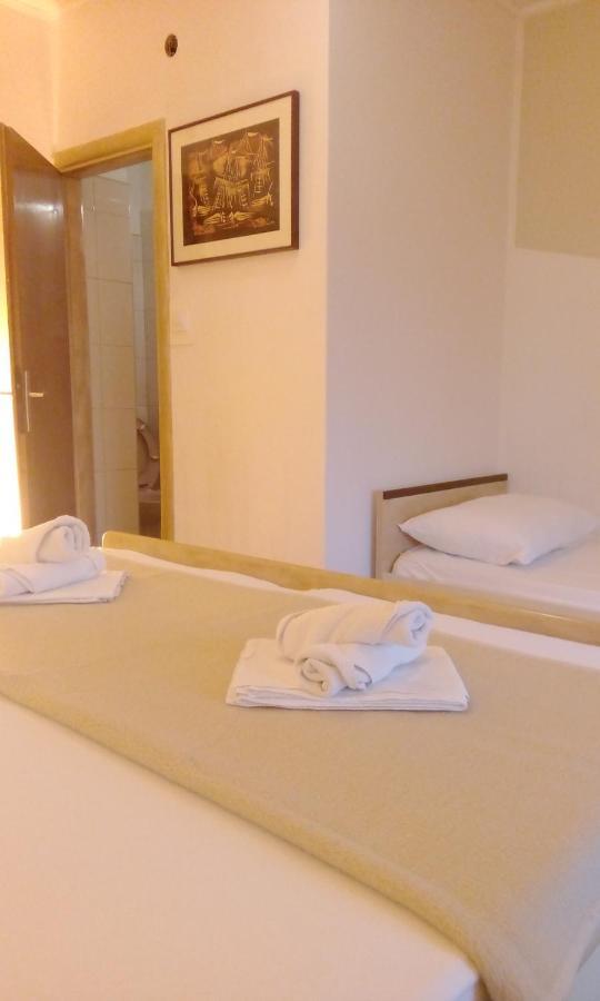 Apartments Meri Vodice Luaran gambar