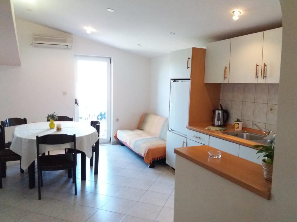Apartments Meri Vodice Luaran gambar