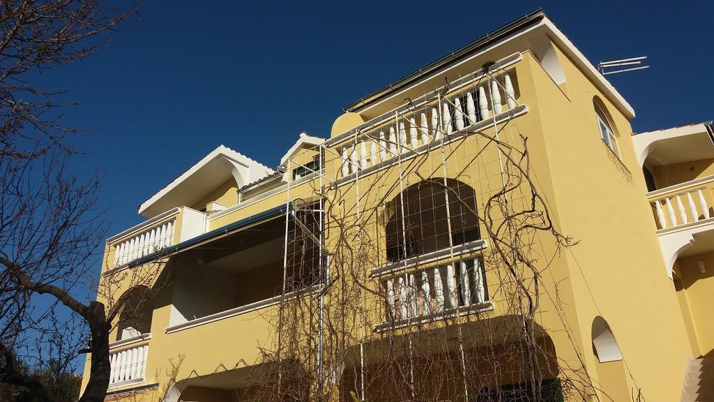 Apartments Meri Vodice Luaran gambar