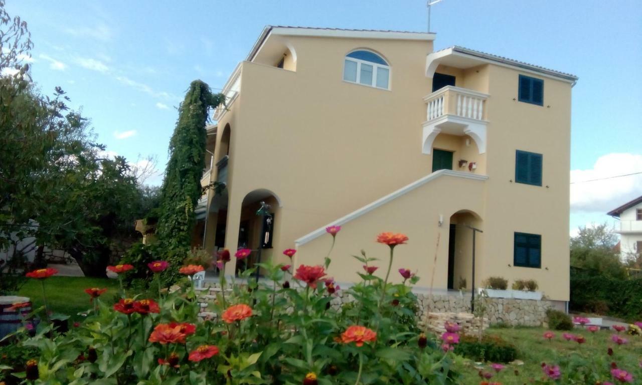 Apartments Meri Vodice Luaran gambar