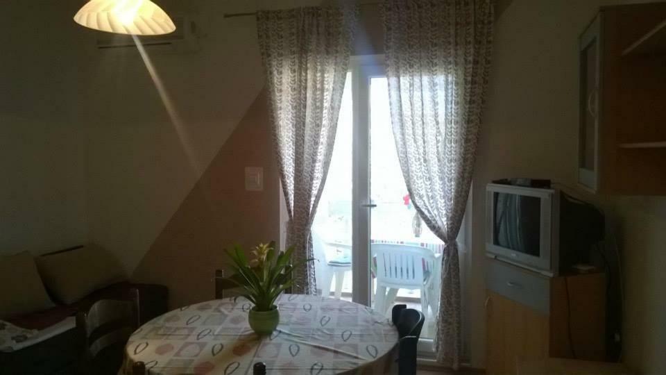 Apartments Meri Vodice Luaran gambar