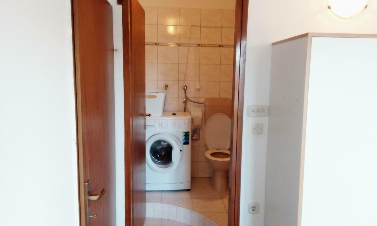 Apartments Meri Vodice Luaran gambar