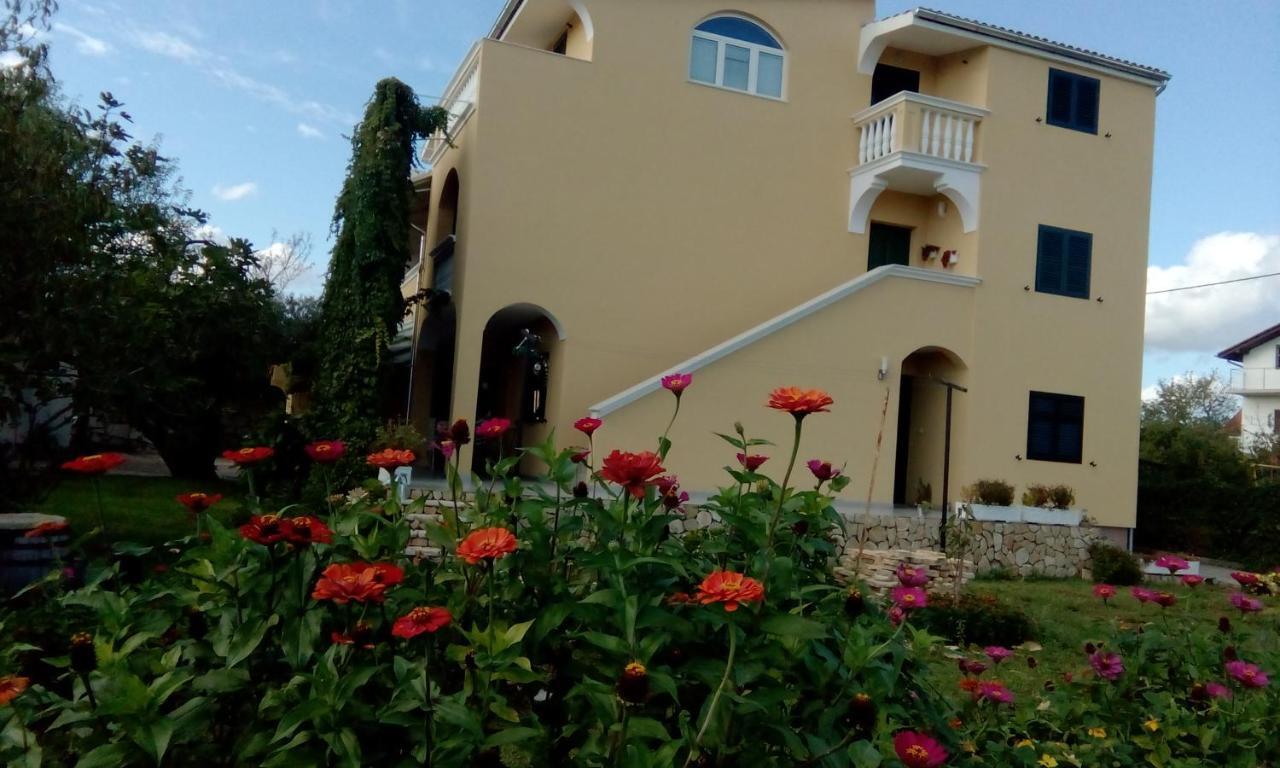 Apartments Meri Vodice Luaran gambar