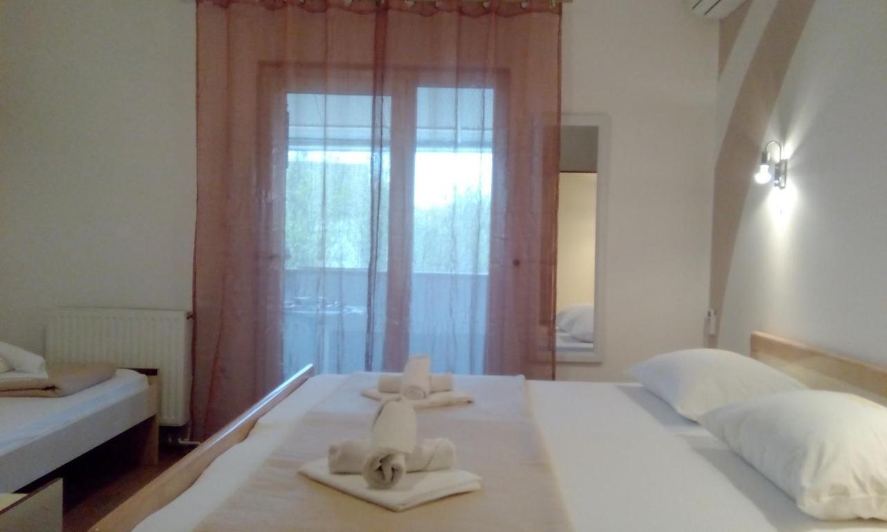 Apartments Meri Vodice Luaran gambar