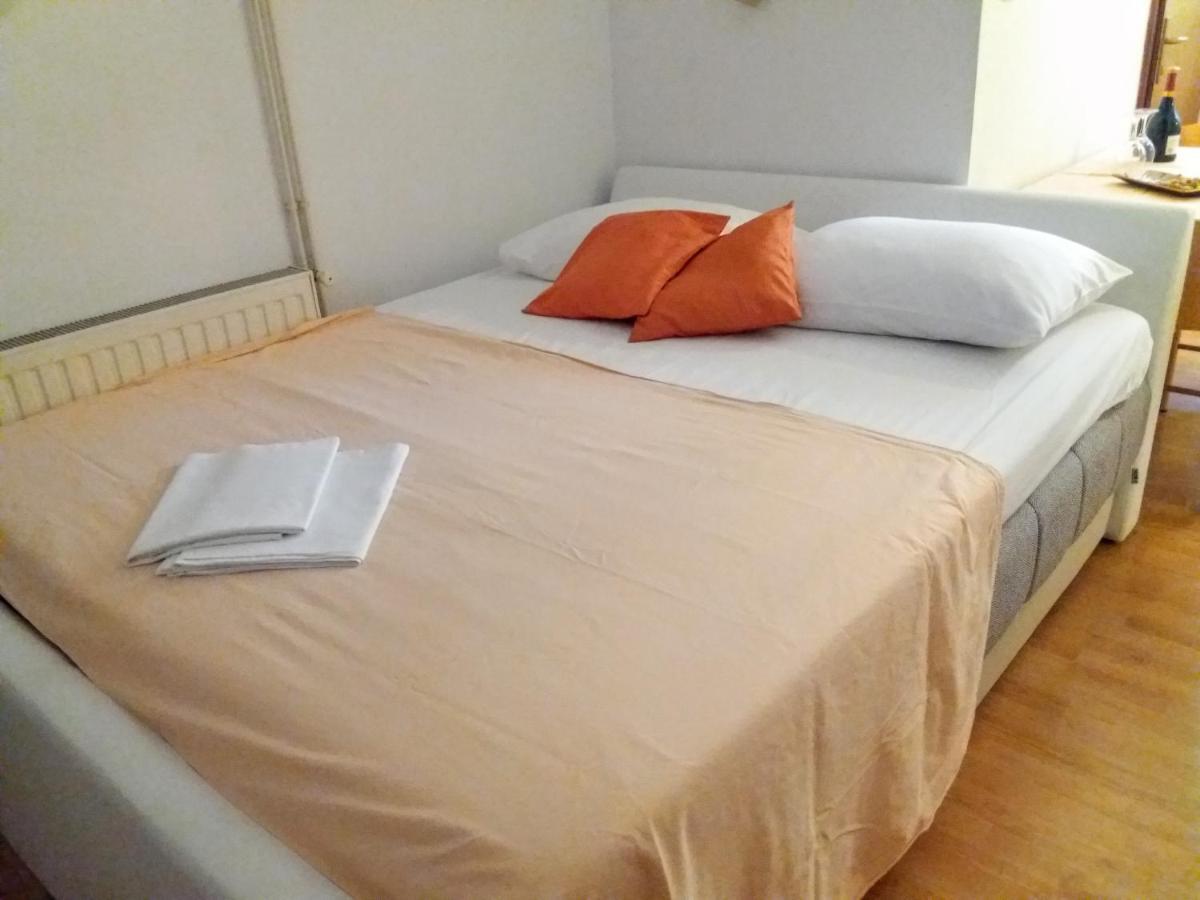 Apartments Meri Vodice Luaran gambar