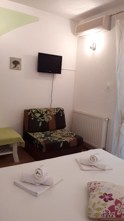 Apartments Meri Vodice Luaran gambar